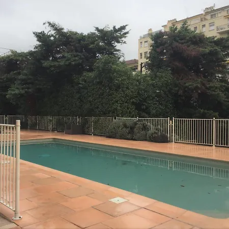 דירה T2 Proche De La Gare, A 10 Minutes A Pieds De La Croisette, Piscine & Parking Dans De Standing *