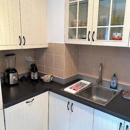 דירה T2 Proche De La Gare, A 10 Minutes A Pieds De La Croisette, Piscine & Parking Dans De Standing