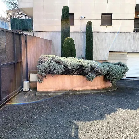 דירה T2 Proche De La Gare, A 10 Minutes A Pieds De La Croisette, Piscine & Parking Dans De Standing *