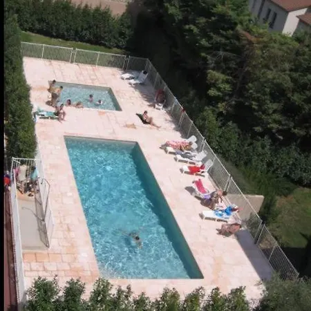 T2 Proche De La Gare, A 10 Minutes A Pieds De La Croisette, Piscine & Parking Dans De Standing