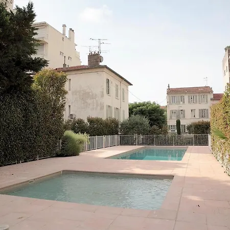 T2 Proche De La Gare, A 10 Minutes A Pieds De La Croisette, Piscine & Parking Dans De Standing *