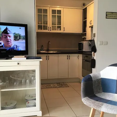 דירה T2 Proche De La Gare, A 10 Minutes A Pieds De La Croisette, Piscine & Parking Dans De Standing