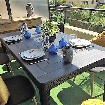 דירה T2 Proche De La Gare, A 10 Minutes A Pieds De La Croisette, Piscine & Parking Dans De Standing *