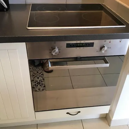 דירה T2 Proche De La Gare, A 10 Minutes A Pieds De La Croisette, Piscine & Parking Dans De Standing קאן